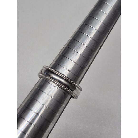 sterling silver plain band ring Size 8 - Picture 1 of 3